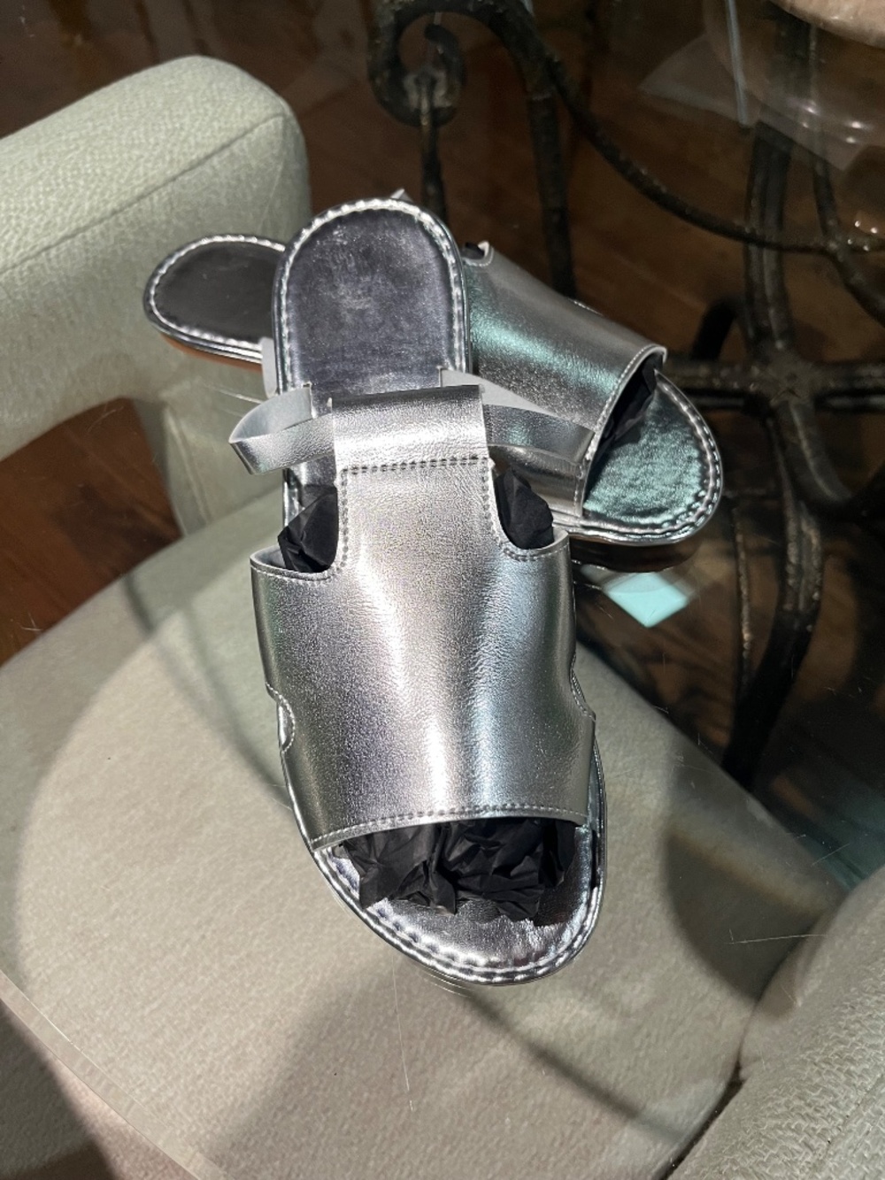 Sandals - Picture 4 of 4